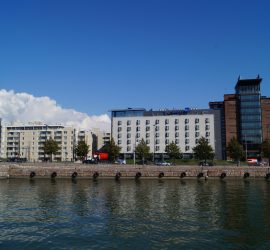 Radisson_Blu_Seaside_Hotel_-_panoramio